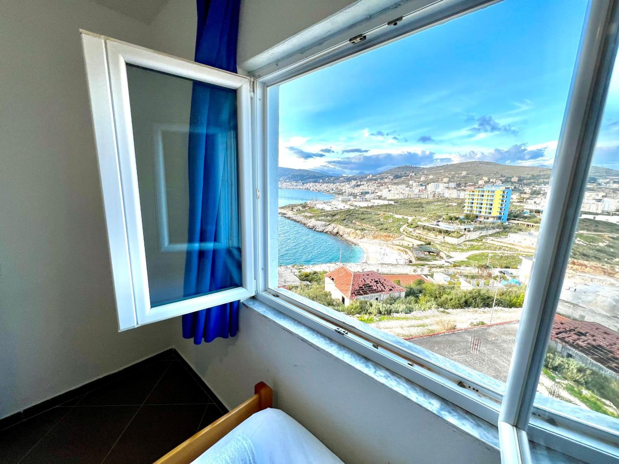 Redi'S Seaview Apartments Sarandë Exteriör bild